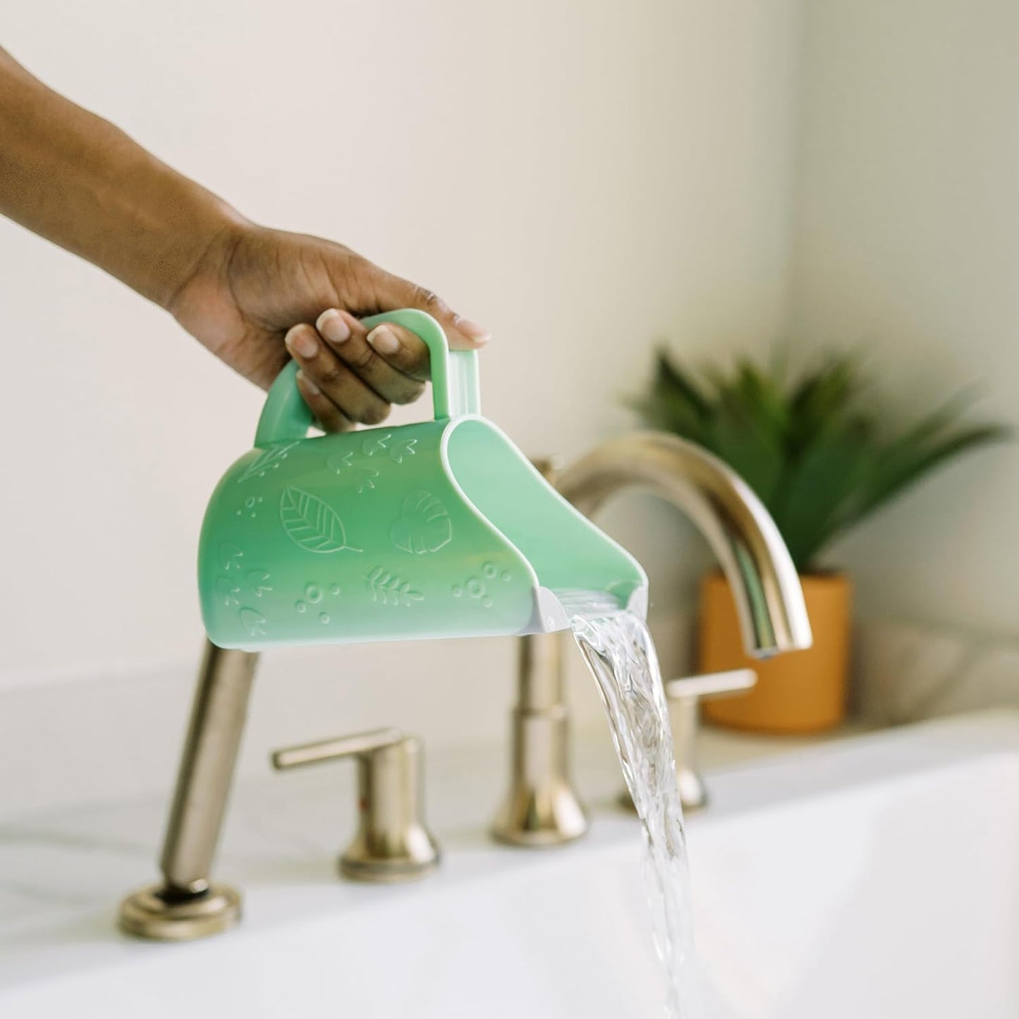 Dino-Pour Baby Bath Rinse Cup